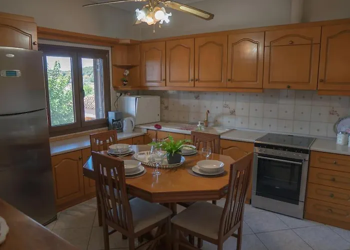 Nefeli קאלאבאקה